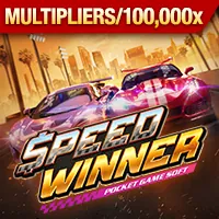 Chuyên gia bóng đá đang phân tích chiến thuật trên bàn làm việc với dữ liệu và máy tính tại sp8bet